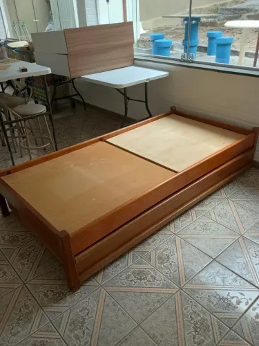 Cama solteiro+auxiliar madeira maciça mogno
