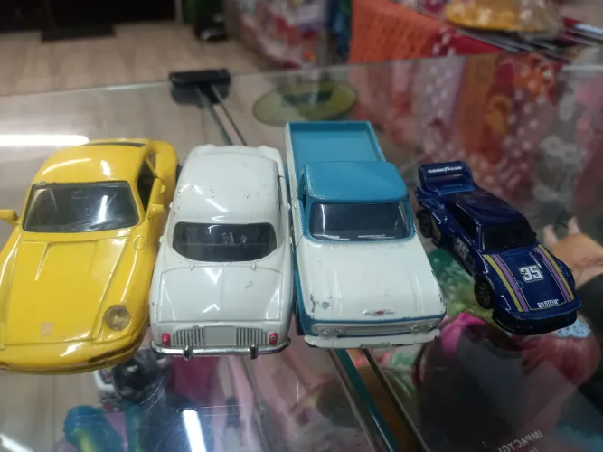 Carro antigo de ferro