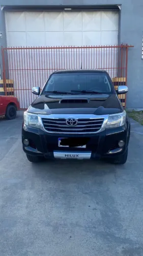 Toyota Hilux CD SRV D4-d 4X4 3.0 TDI Diesel AUT 2013