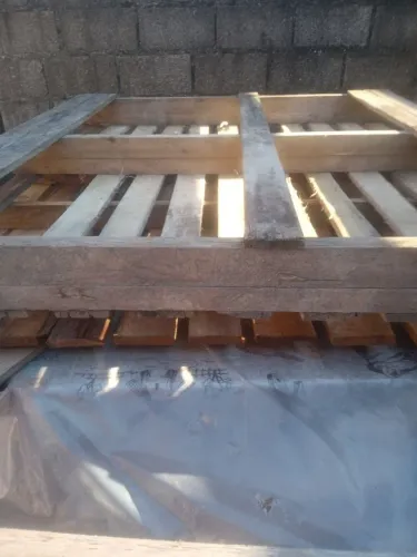 Paleta de madeira