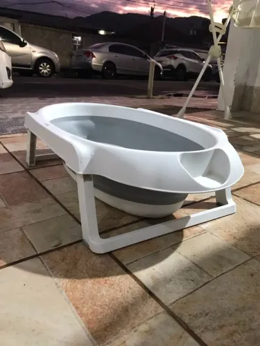 Banheira Bebê Retrátil Safety 1st Pop - Portátil e Dobrável (Ótimo Estado)