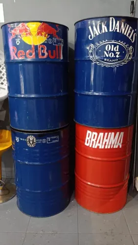 5 Tambor de 200 litros para adegas (R$ 50,00 cada tambor)r