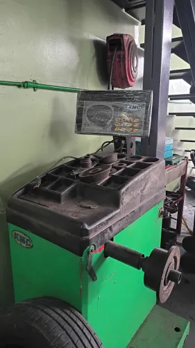 Máquina de balanceamento KMC