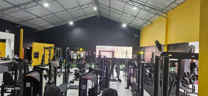 Vendo academia em pleno funcionamento aceito propostas