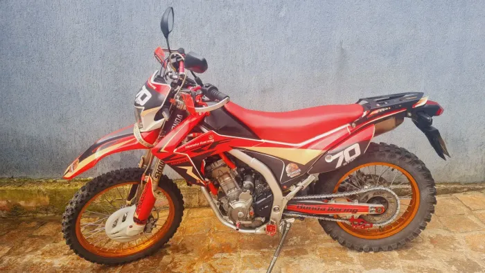 Honda CRF 250L 2013. Única... IMPECÁVEL!