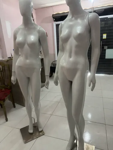 Manequins