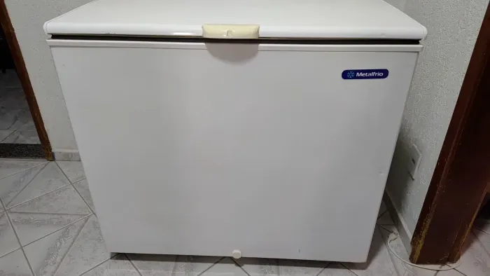 Freezer Metalfrio DA302 293 litros em Ótimo estado de conservação