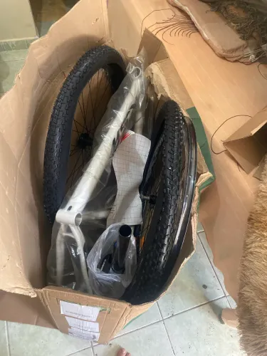 Bicicleta novinha nunca foi usada,! Está na caixa