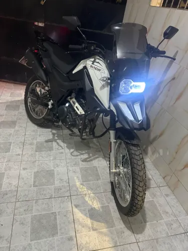 Aluga moto calção 350 semana 280 falar no Zap *