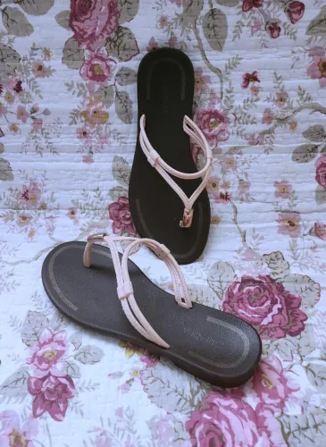 Rasteirinha Grendha Sandalia Chinelo Cacau Minimal Rosa Nude e Marrom Grendene - 35