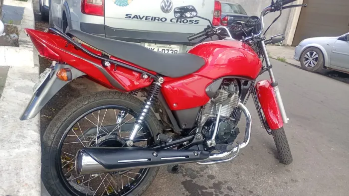 Vendo linda moto toda revisada e com pintura nova