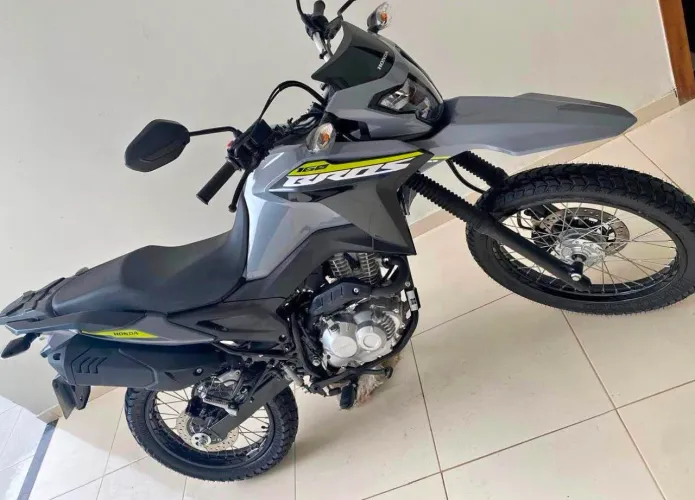 Honda NXR Bros 160 - ano 2025