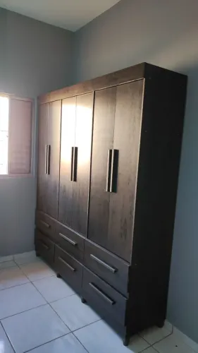 Guarda-Roupa Grande com Gavetas ? R$100 | Retirada Urgente