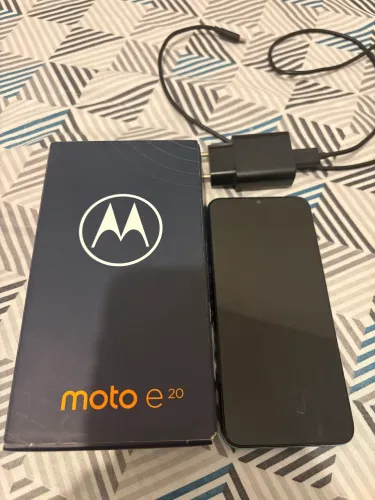 Moto E20 -32gb-tela grande
