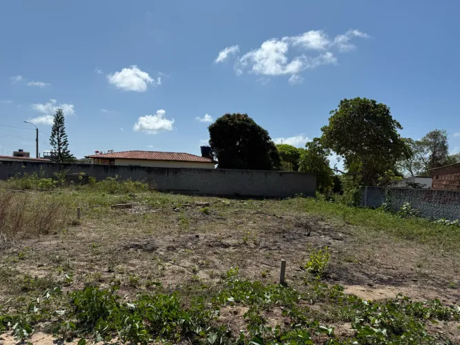 Terreno na praia de Ponta de Pedras !!