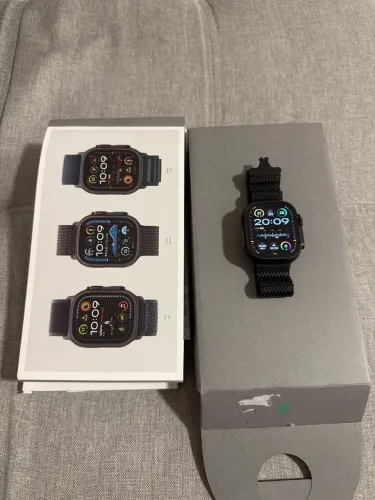 Apple Watch Ultra 2 49mm Black Titanium + Milanese Loop Original