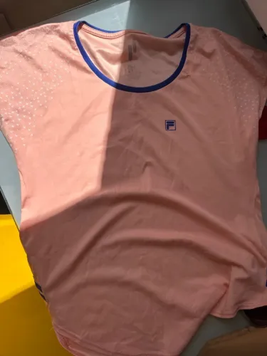 Roupas academia (6 blusas)