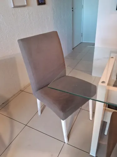 Mesa de jantar com 6 cadeiras
