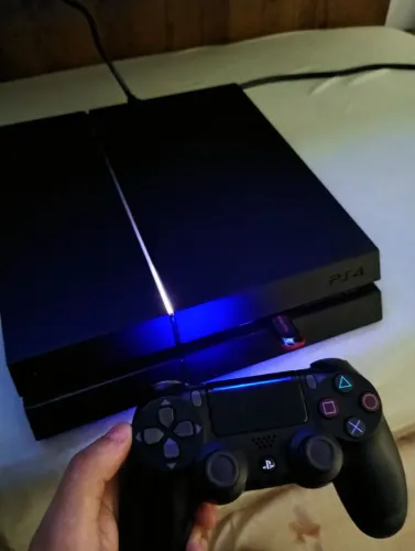 PlayStation 4 FAT SEMI NOVO 