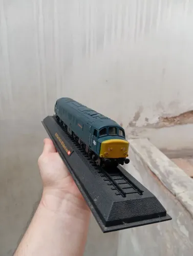 Miniatura locomotiva planeta deagostini 