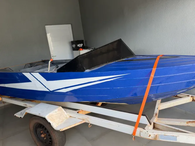 Lanchinha perfeita toda reformada, feira pra quem gosta de coisa boa 