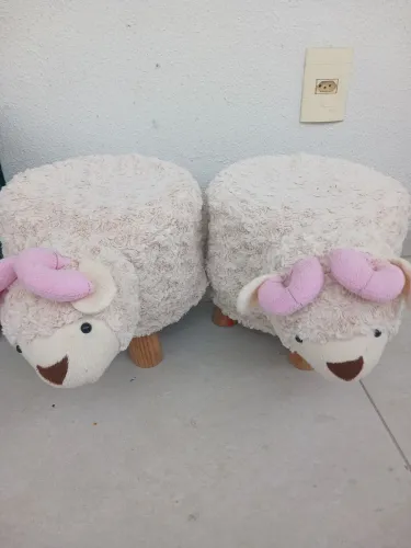 Banquinhos de carneirinhos