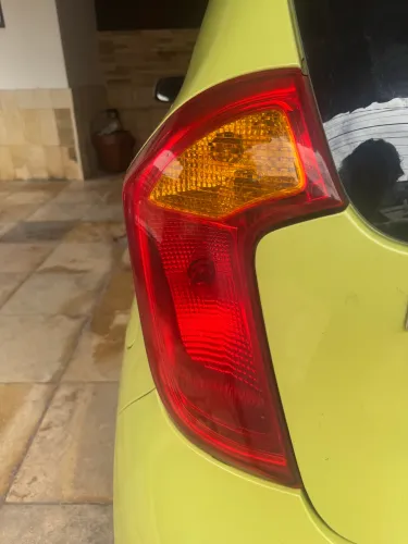 LANTERNA ORIG DIREITA COM LED AMARELO PICANTO 2013 