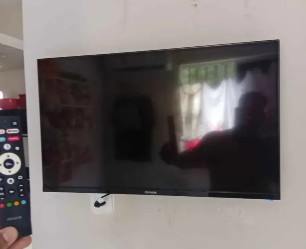 Vendo tv 43 polegadas aiwa