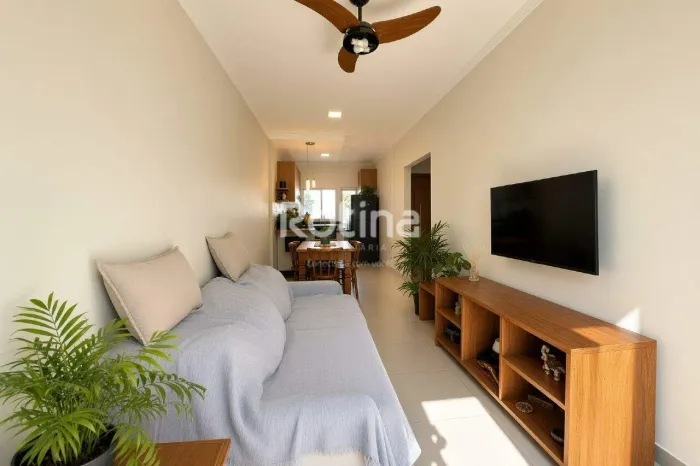 Casa térrea à venda no Bairro Novo Mundo (Bem Viver), Uberlândia/MG