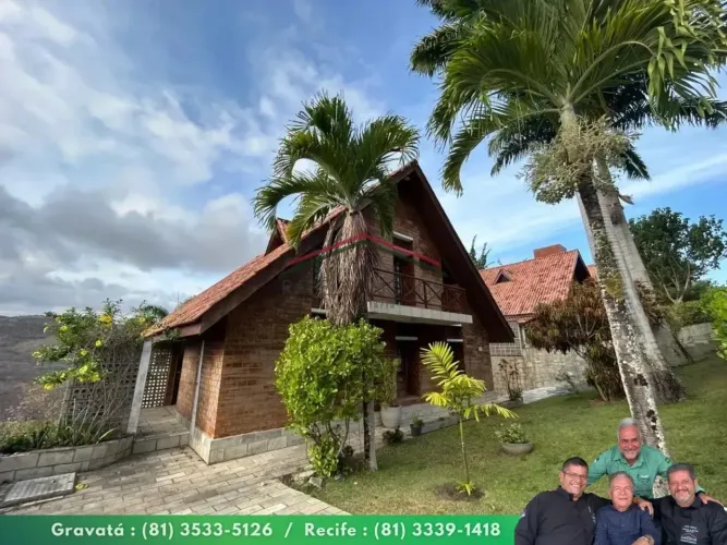 Casa em Condomínio à Venda em Gravatá/PE