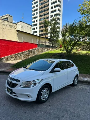 Chevrolet Onix JOY Hatch 1.0 8V Flex Mec. 4P 2018