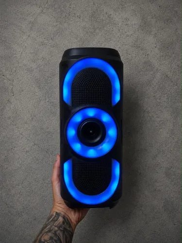 Caixa de som portátil com LED RGB