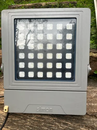 Refletor de LED Simon 