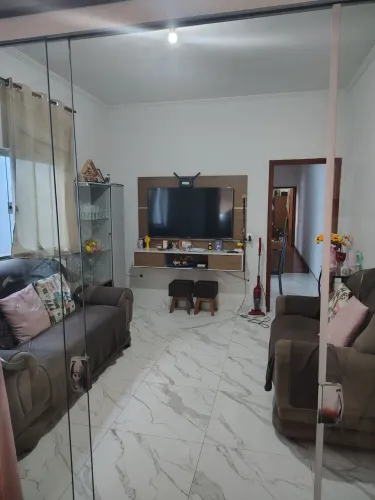 Vendo ou troco por casa no tropical ou nos bairros próximo