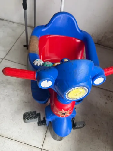 Carro brinquedo