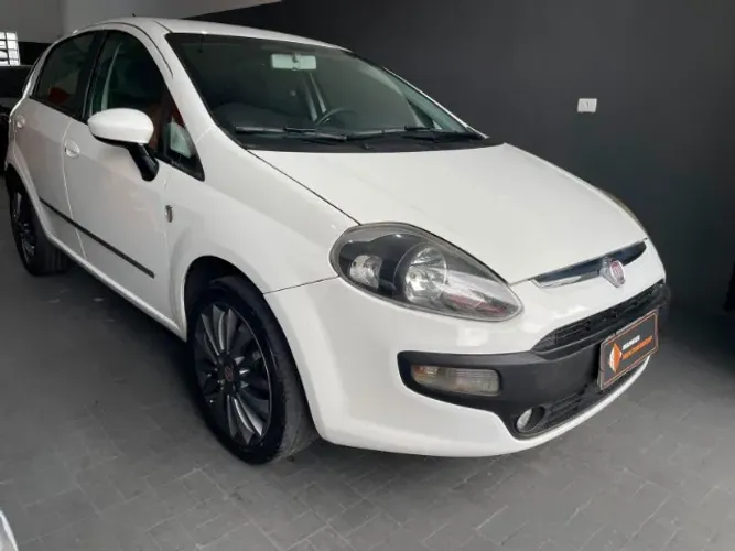 Fiat Punto Attractive 1.4 Fire Flex 8V 5P 2013