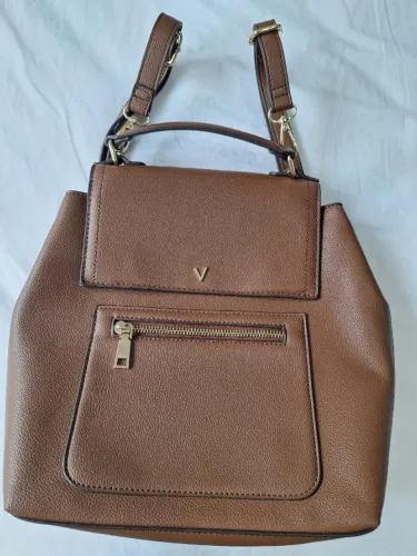 Mochila-Bolsa marca Vilanova, linda, elegante, funcional, como nova.