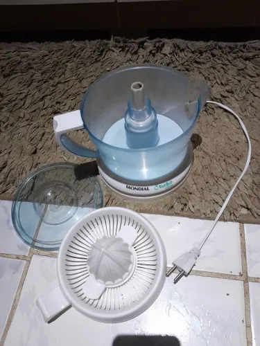 Vendo espremedor de laranja e limão
