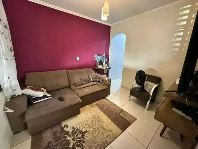 Casa à venda no Conjunto Habitacional Jardim Serrano - Votorantim/SP