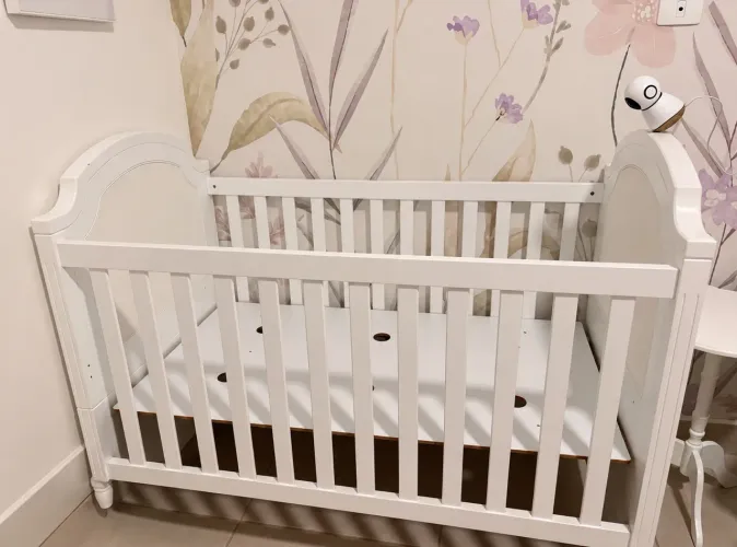 Berço com detalhe de palha lilibee - 5 meses de uso