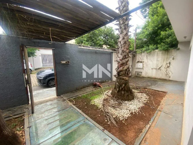 Casa á Venda no Bairro Vila Leis em Itu/SP.