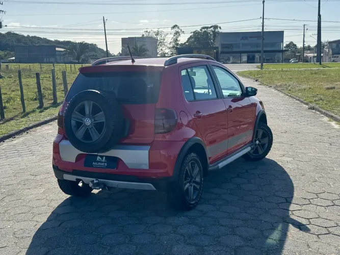 Volkswagen Crossfox 1.6 MI Total Flex 8V 5P 2011