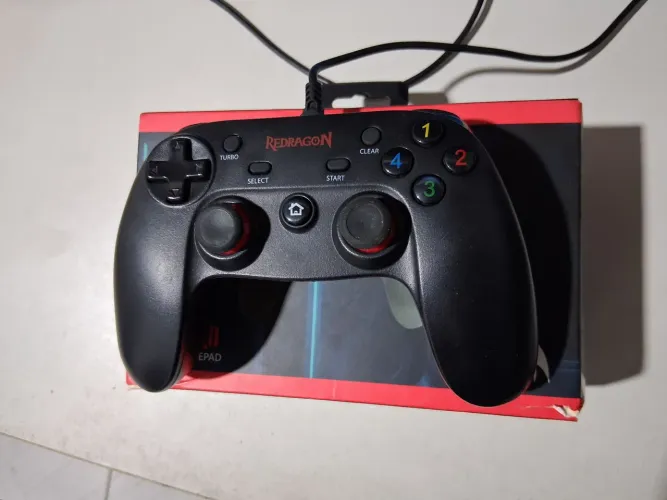 Controle redragon Saturn para pc