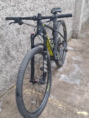 Bicicleta Oggi Big Wheel 7.4, aro 29, quadro 17, com nota fiscal