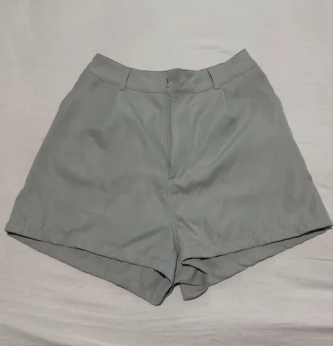 short de alfaiataria cinza