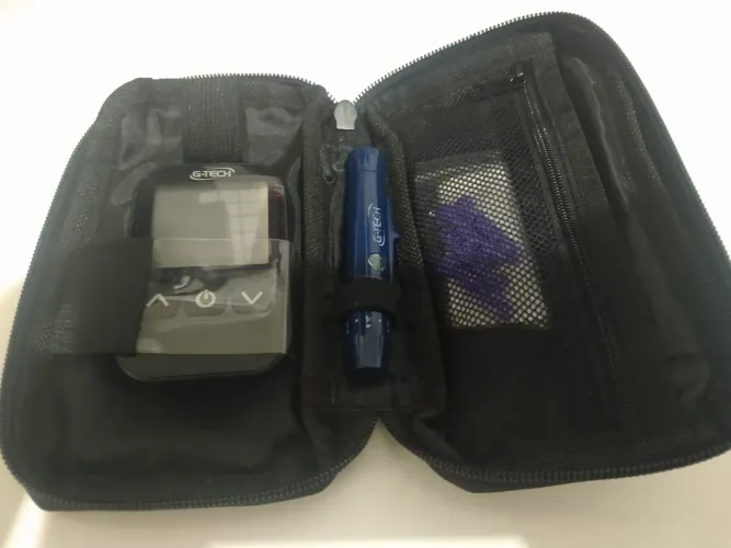 Aparelho medidor de glicose G-tech seminovo 