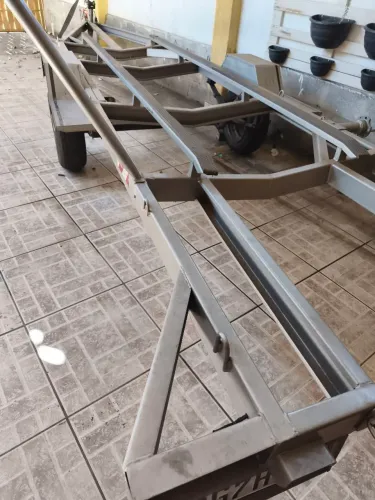 Vendo carreta berço sem uso