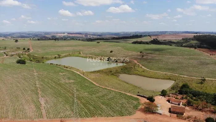 Fazenda à venda, estrada de Tatuí, a Alambari 126,7 alqueires