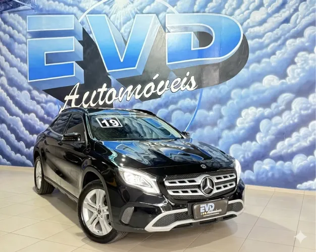 Mercedes-Benz GLA-200 GLA 200 Night 1.6. TB 16V Flex Aut. 2019