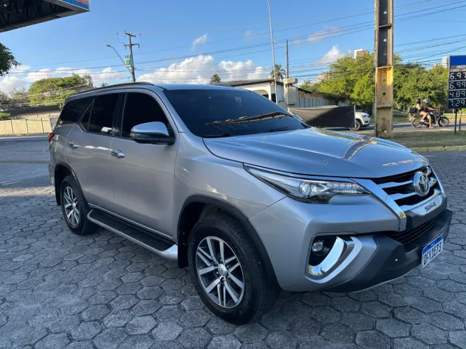 Toyota Hilux SW4 SRX 4X4 2.8 TDI 16V Dies. Aut. 2018